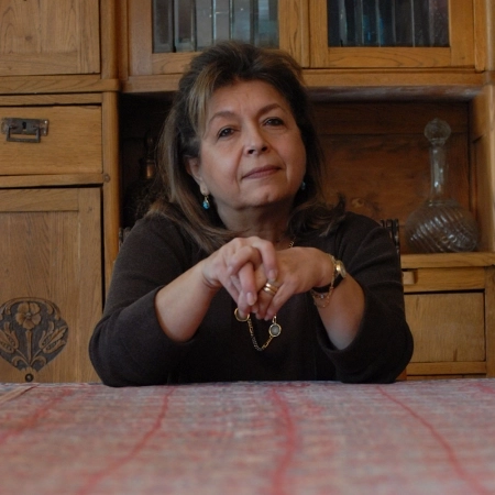 لیلی گلستان